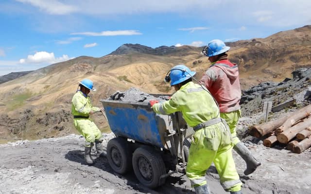 Comisión del Congreso aprueba ampliar el Reinfo hasta el 31 de diciembre de 2027