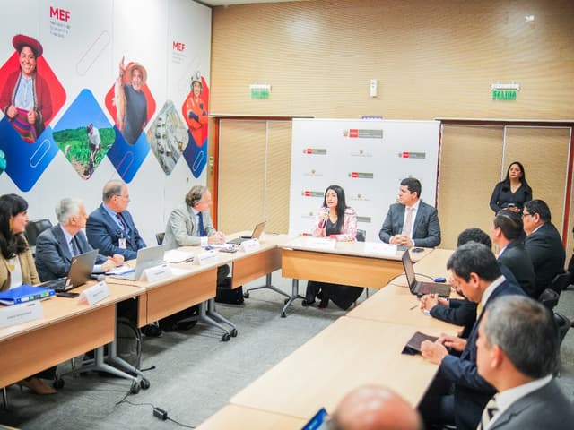 Gobierno impulsa evaluación con el FMI para mejorar la inversión pública