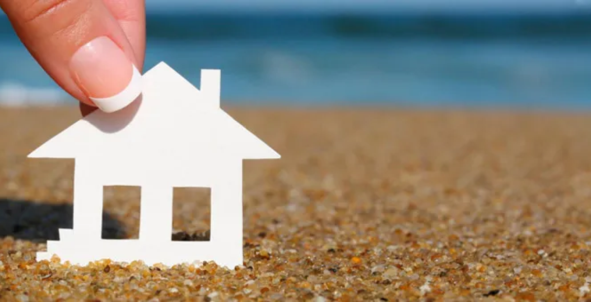 ¿Te conviene alquilar en dólares una casa de playa?