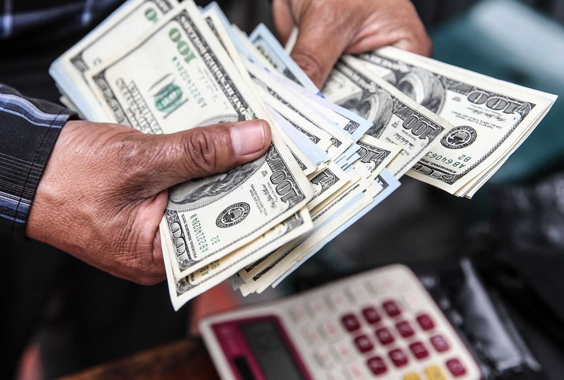 Precio del dólar viernes 15 de octubre
