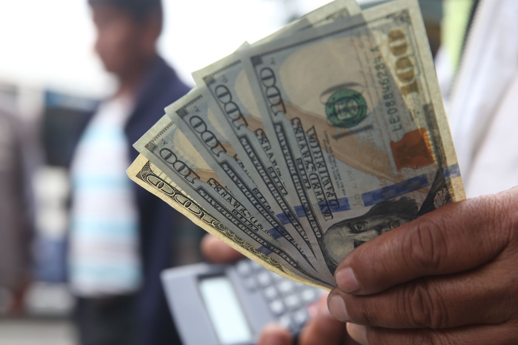 Precio del dólar jueves 14 de octubre