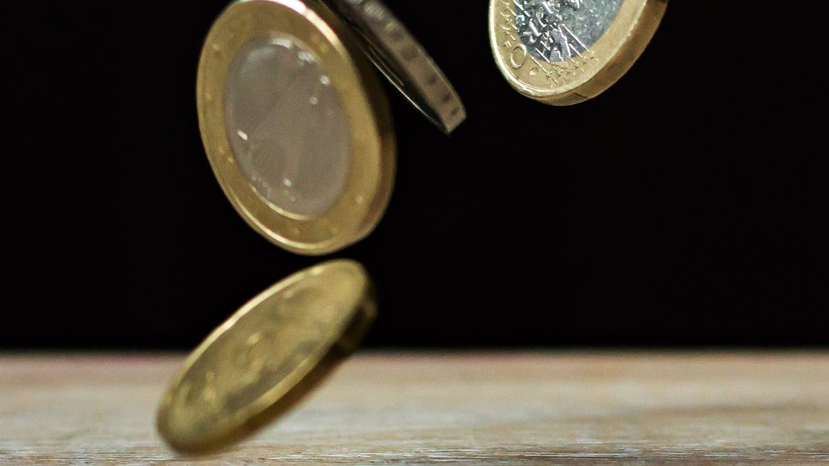 Boric gana en Chile, pero su peso chileno pierde