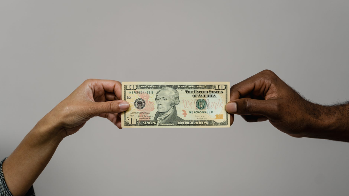 Entérate porqué el Viceministro de Economía aumenta el 5% en el impuesto a la renta