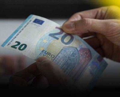 El euro pierde 1% frente al dólar por la guerra en Ucrania
