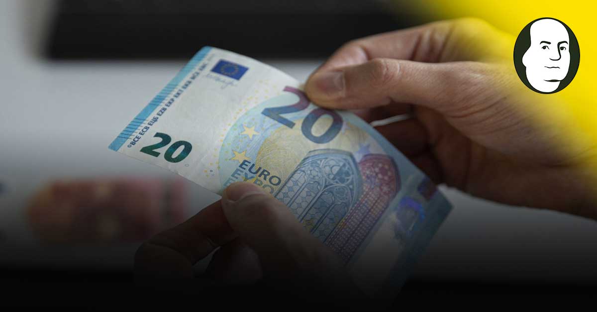El euro pierde 1% frente al dólar por la guerra en Ucrania